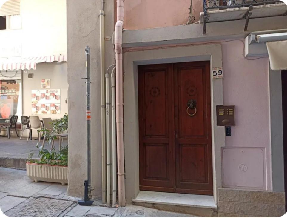 Castello Camera Privata, Nell'Appartamento Condiviso Cagliari Exterior photo
